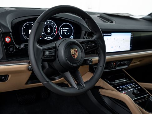 Certified 2026 Porsche Cayenne image 13
