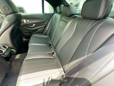 Used 2022 Mercedes-Benz E 350 Sedan w/ AMG Line Exterior image 4