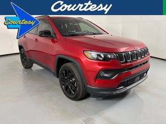 New 2026 Jeep Compass Latitude w/ Sun and Sound Group AWD/4WD video 1