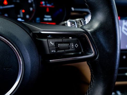 Used 2023 Porsche Macan image 38