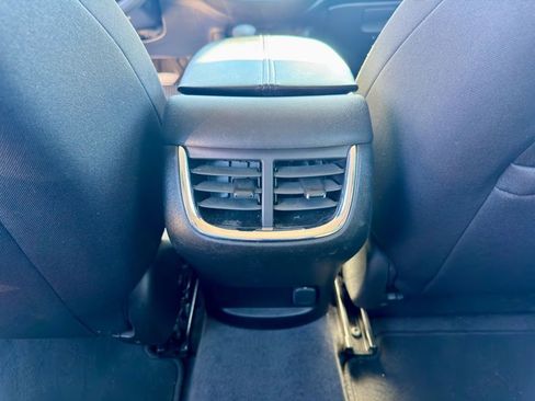 Used 2024 Chevrolet Malibu LT image 26