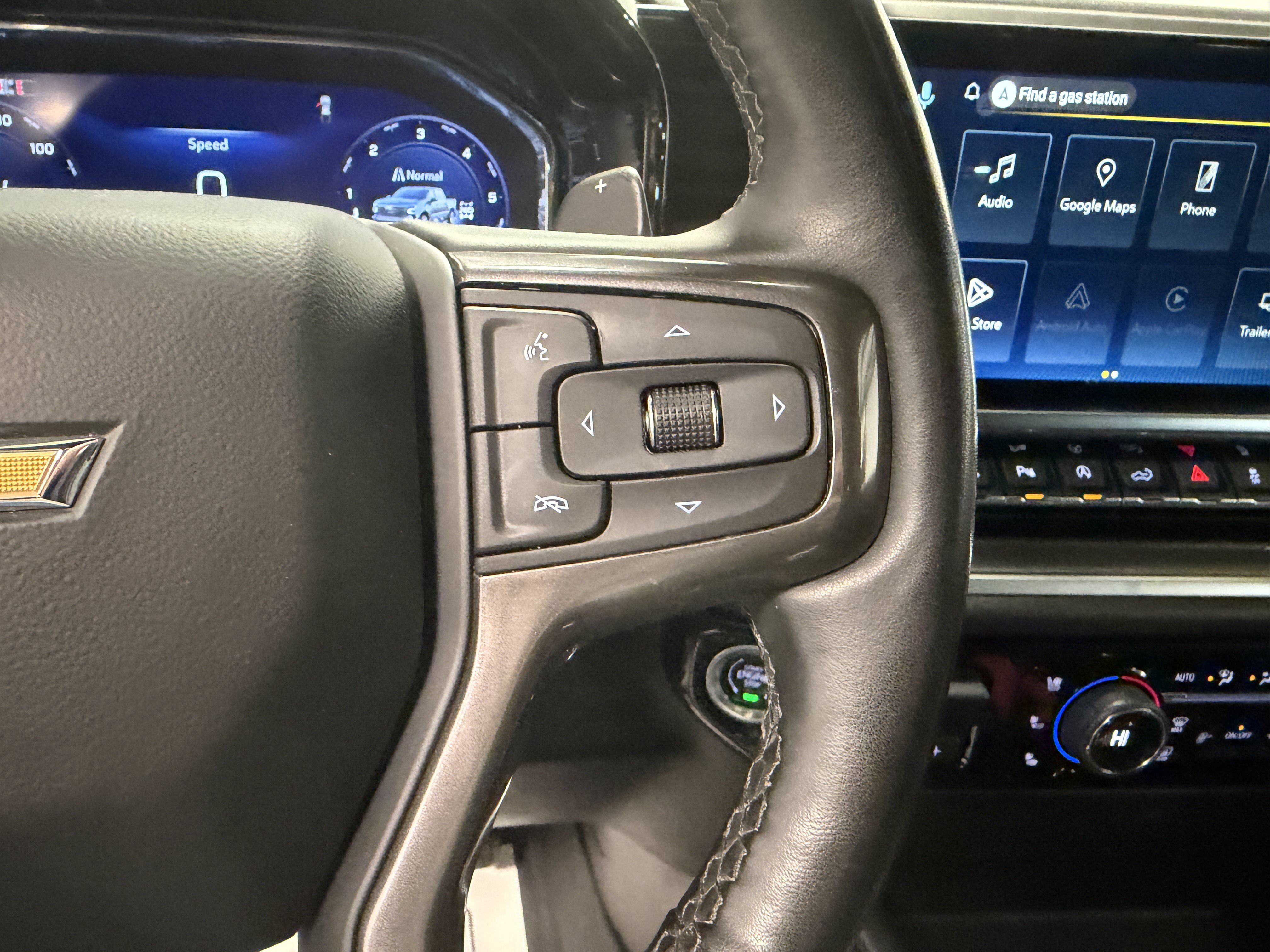 Used 2024 Chevrolet Silverado 1500 High Country w/ High Country Premium Package AWD/4WD image 18