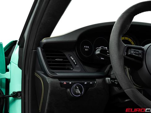 Used 2022 Porsche 911 GT3 RWD image 27