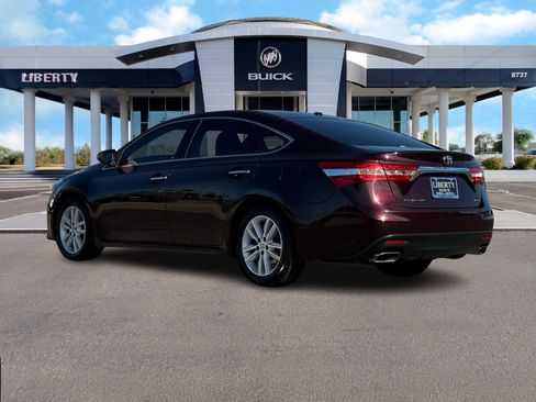 Used 2015 Toyota Avalon Limited image 6