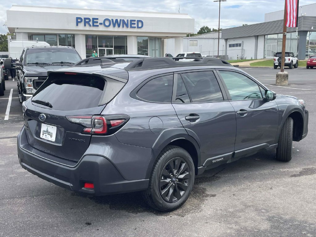 Used 2025 Subaru Outback Onyx Edition AWD/4WD image 3