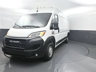 Used 2025 RAM ProMaster 2500 w/ Convenience Group FWD video 2