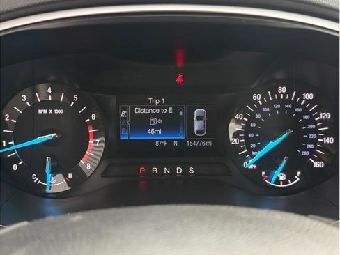 Used 2015 Ford Fusion SE FWD image 15