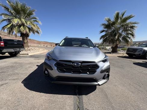 Used 2025 Subaru Crosstrek 2.0i Premium image 8