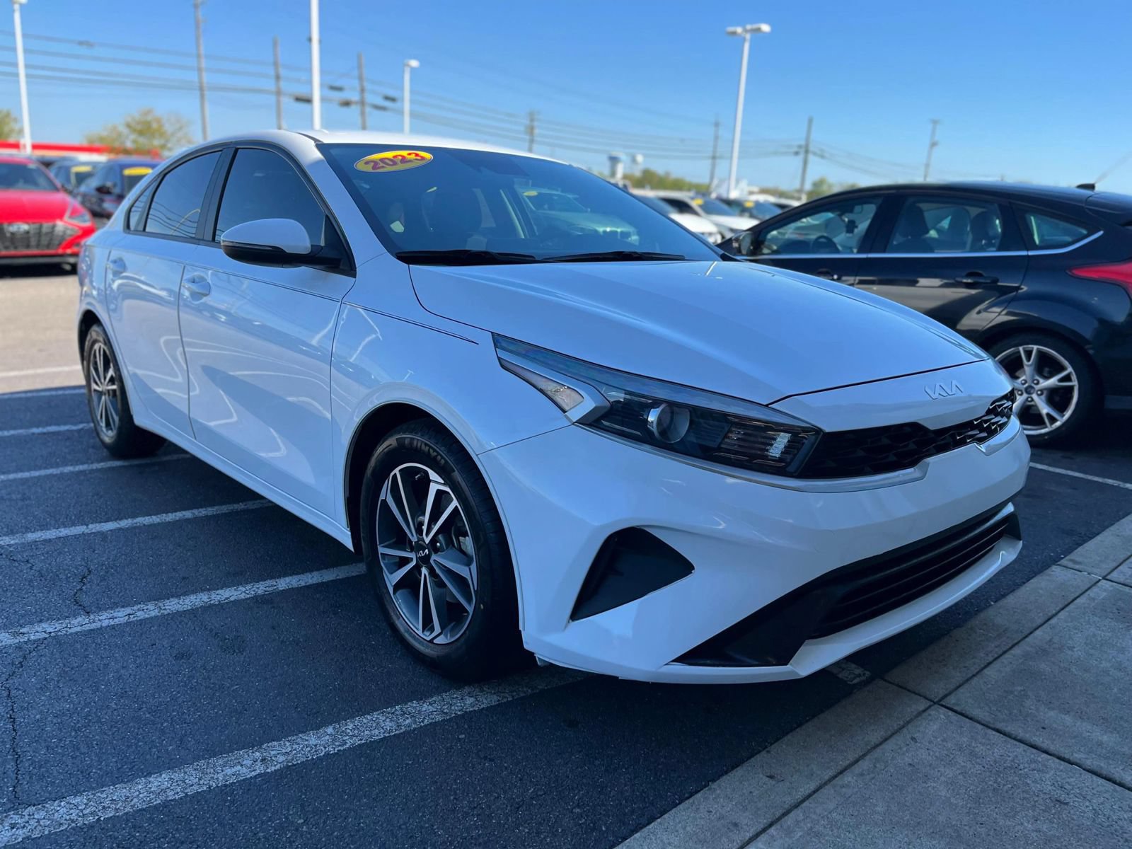 Used 2023 Kia Forte LXS w/ LXS Technology Package FWD image 2