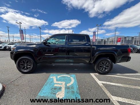 Used 2023 Toyota Tacoma SR5 w/ Technology Package AWD/4WD image 4