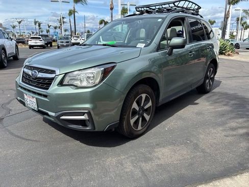 Used 2017 Subaru Forester 2.5i Premium AWD/4WD image 3