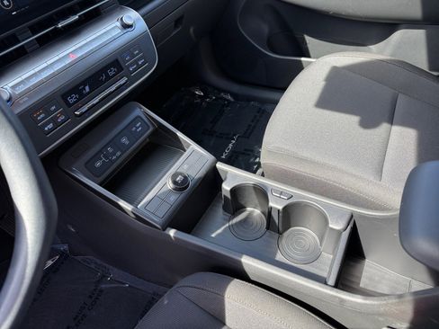 Certified 2025 Hyundai Kona SE image 13
