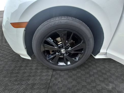 Used 2023 Honda Odyssey Sport image 13