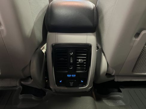 Used 2020 Jeep Grand Cherokee Summit image 31