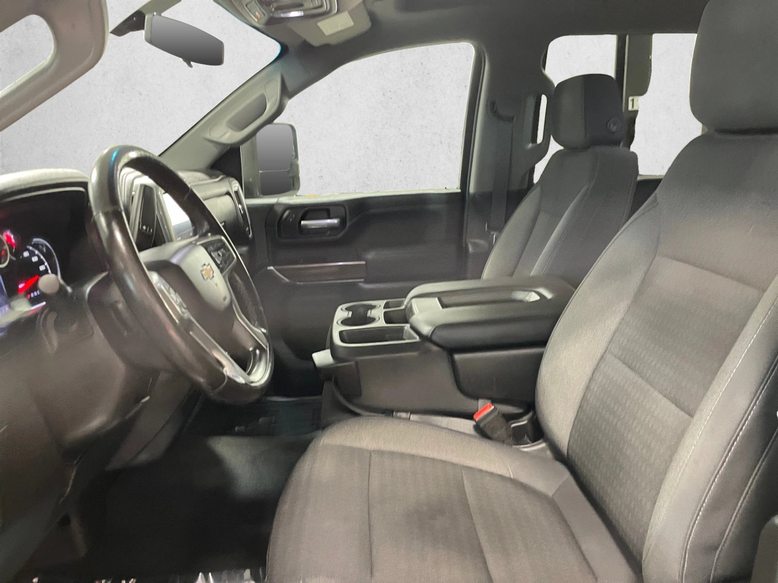 Used 2020 Chevrolet Silverado 2500 LT AWD/4WD image 11