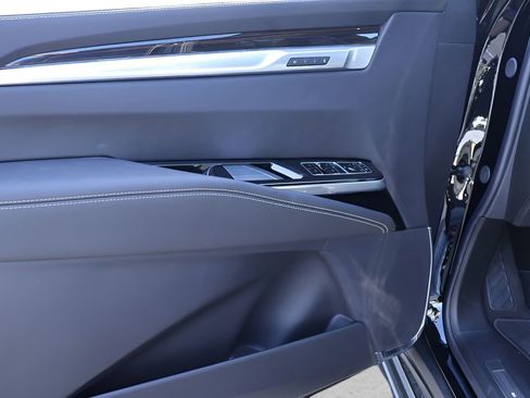 New 2026 Cadillac Escalade ESV Luxury RWD image 11