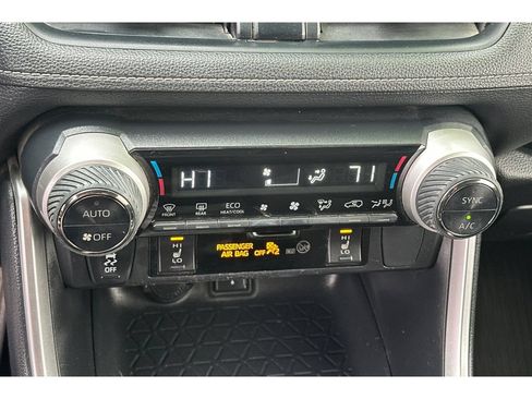 Used 2020 Toyota RAV4 XLE w/ Convenience Package AWD/4WD image 23