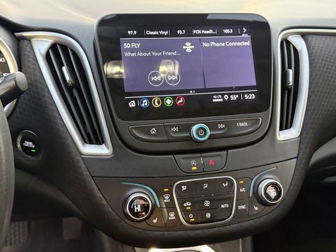 Used 2024 Chevrolet Malibu LT image 17