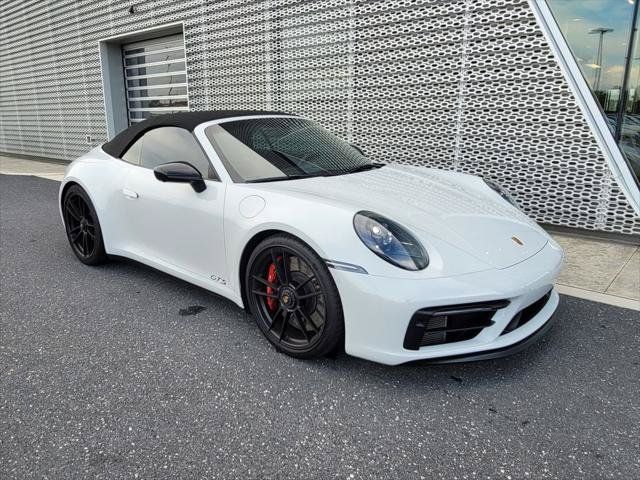 Used 2022 Porsche 911 Carrera GTS RWD image 25