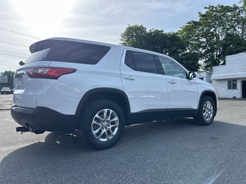 Used 2019 Chevrolet Traverse LS AWD/4WD image 4