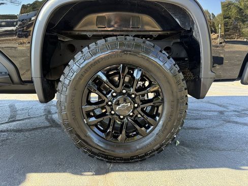 Used 2025 Chevrolet Silverado 2500 LT w/ Trail Boss Package image 15