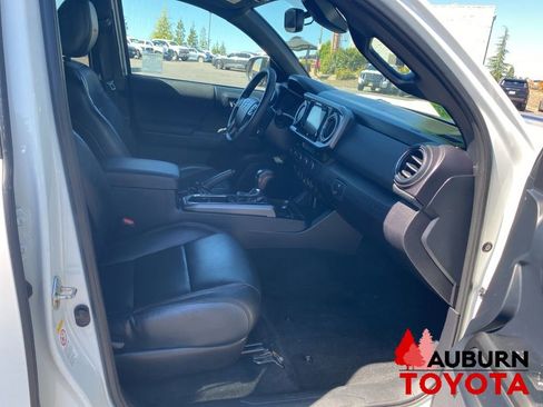 Used 2019 Toyota Tacoma TRD Pro AWD/4WD image 16