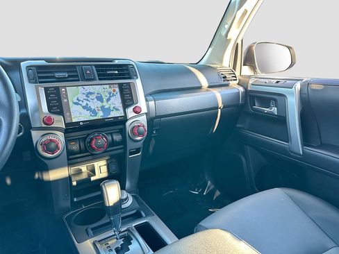 Used 2022 Toyota 4Runner SR5 Premium image 24