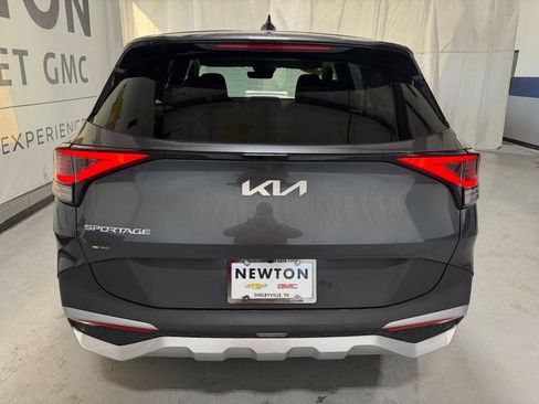 Used 2024 Kia Sportage LX FWD image 33