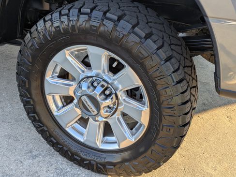 Used 2022 Ford F250 Platinum image 10