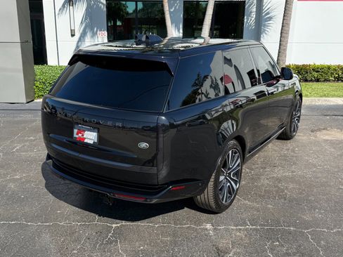 Used 2023 Land Rover Range Rover SE image 17