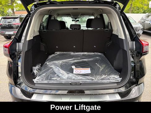 Used 2026 Nissan Rogue SV w/ Cold Weather Package AWD/4WD image 30