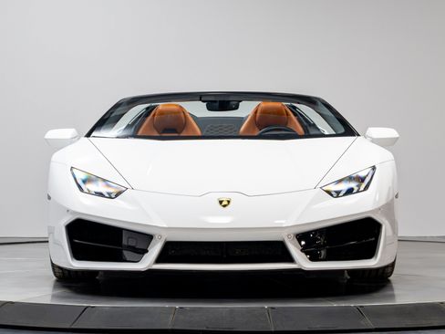 Used 2019 Lamborghini Huracan LP 580-2 RWD image 29