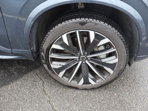 Used 2025 Volvo XC90 B5 Plus image 39