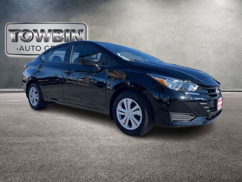 Used 2024 Nissan Versa S w/ Trunk Package image 2