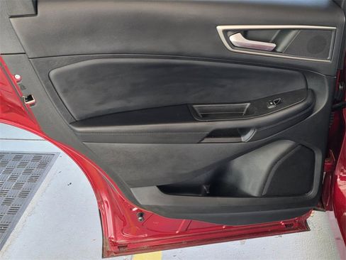 Used 2022 Ford Edge SEL w/ Convenience Package image 31