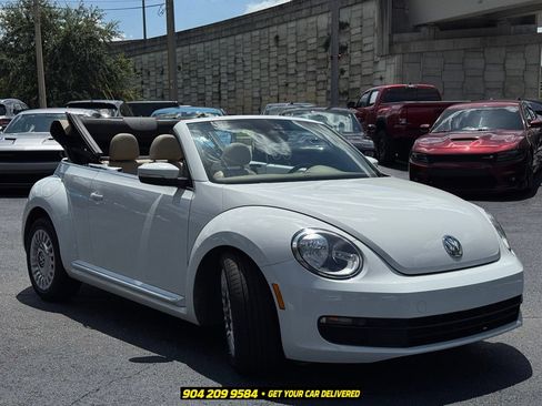 Used 2014 Volkswagen Beetle 1.8T FWD image 8
