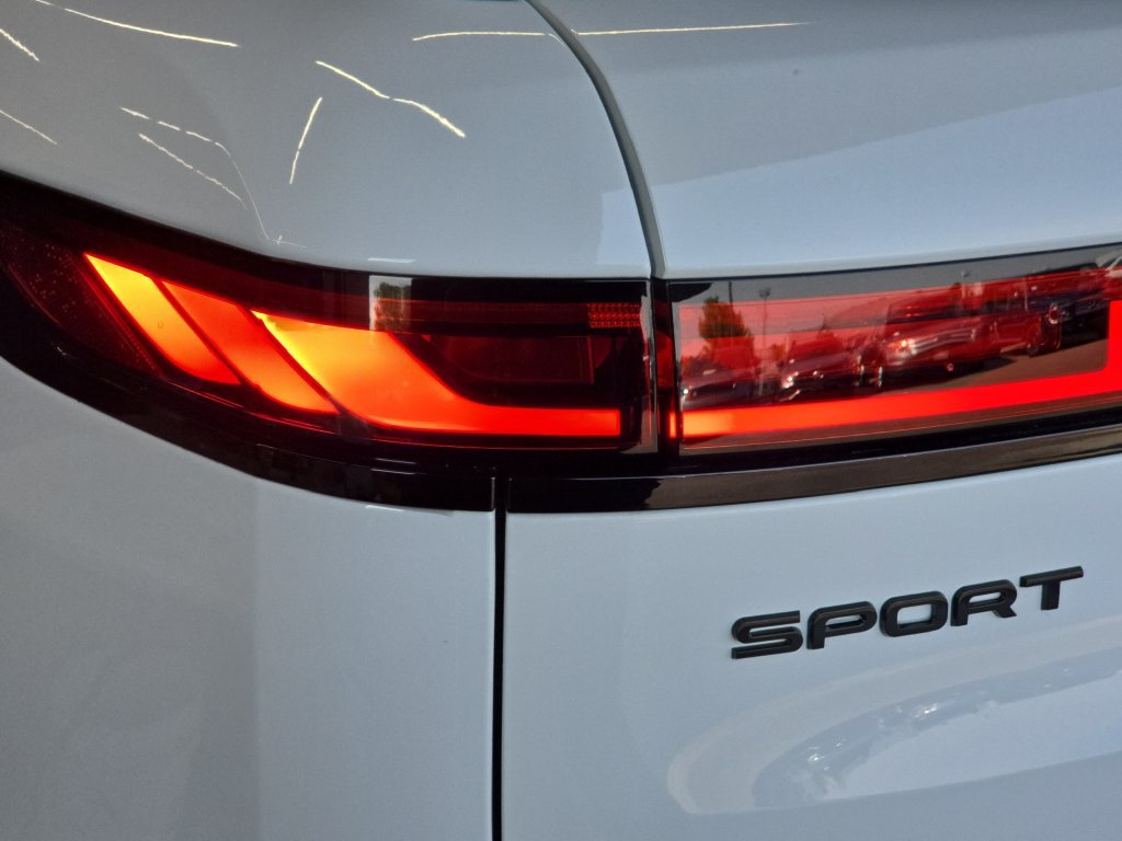 New 2026 Land Rover Range Rover Sport SE AWD/4WD image 23