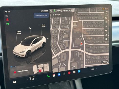 Used 2023 Tesla Model Y Performance AWD/4WD image 18