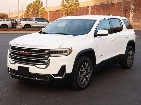 Used 2023 GMC Acadia SLE image 27