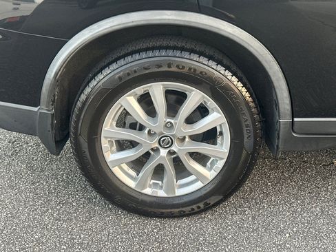 Used 2020 Nissan Rogue SV image 17