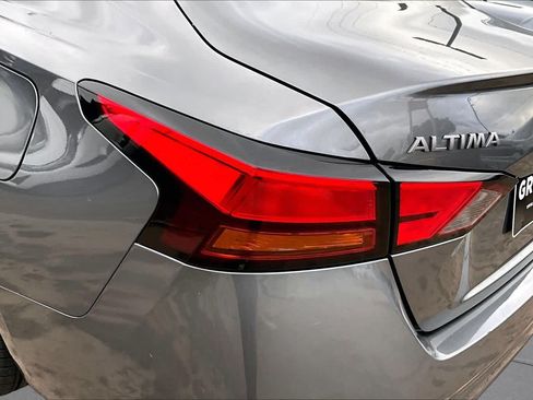 Certified 2024 Nissan Altima 2.5 SV FWD image 28