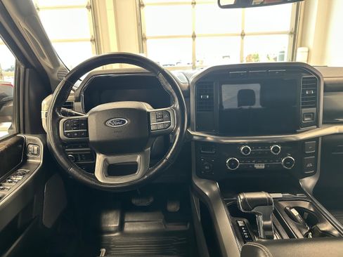 Used 2022 Ford F150 Lariat image 17