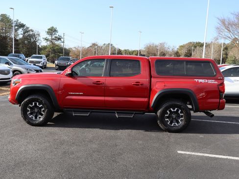 Used 2018 Toyota Tacoma TRD Off-Road w/ TRD Premium Off Road Package image 6