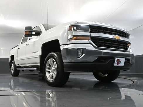 Used 2018 Chevrolet Silverado 1500 LT w/ All Star Edition image 53