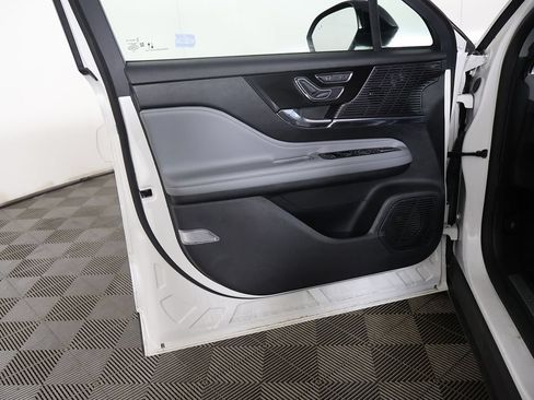 Used 2022 Lincoln Corsair AWD w/ Equipment Group 101A image 23