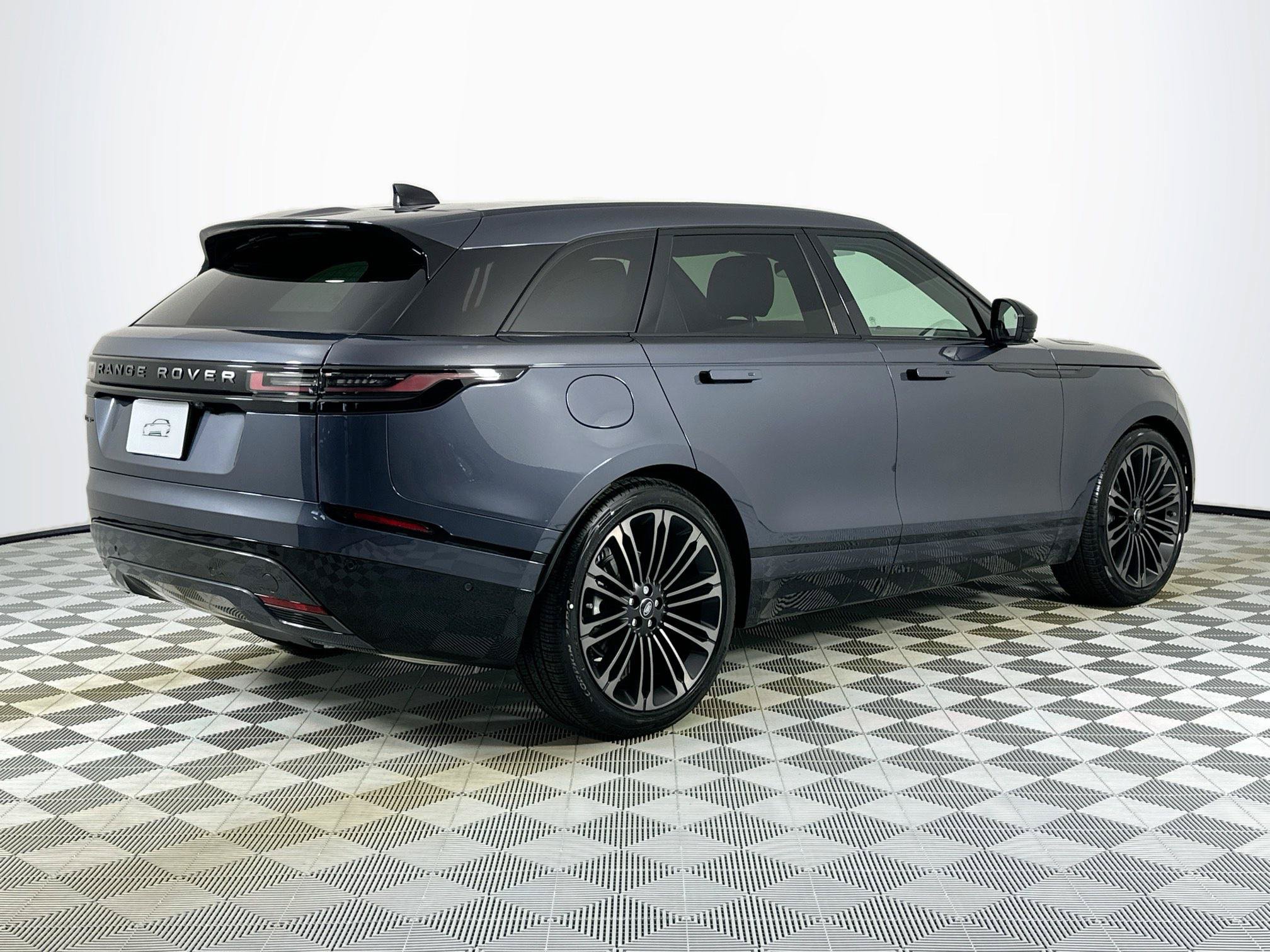 Used 2026 Land Rover Range Rover Velar Dynamic SE AWD/4WD image 5
