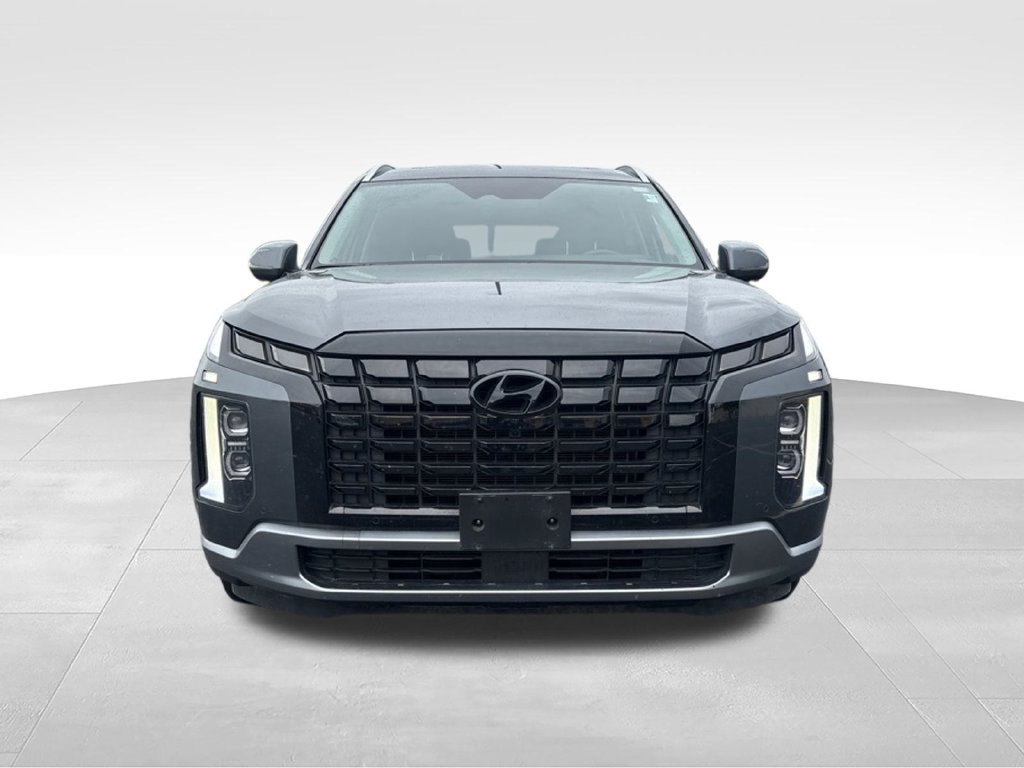 Used 2025 Hyundai Palisade Limited AWD/4WD image 2