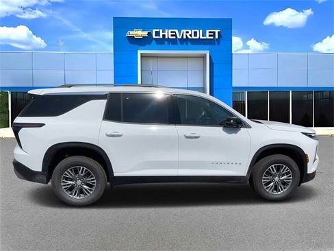 New 2026 Chevrolet Traverse LT w/ LPO, Floor Liner Package image 2
