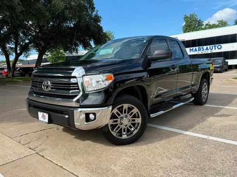 Used 2016 Toyota Tundra SR5 w/ Tow Package RWD image 2