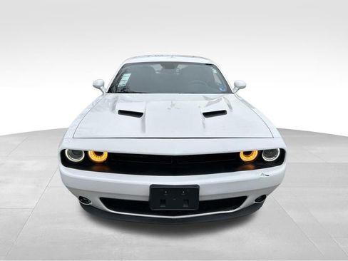 Used 2018 Dodge Challenger SXT w/ Blacktop Package image 9
